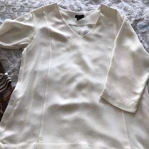 Theory cream silk blouse vneck medium